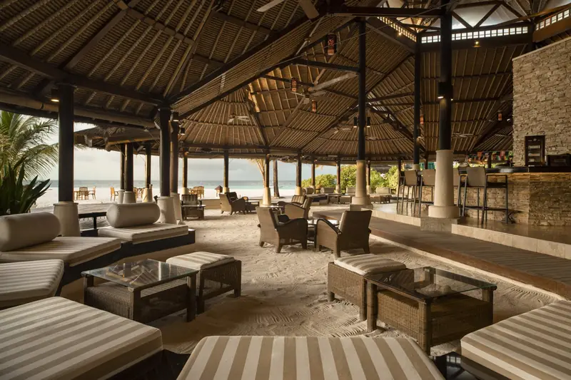 Banyan Tree Vabbinfaru — dining (photo 4 of 8)