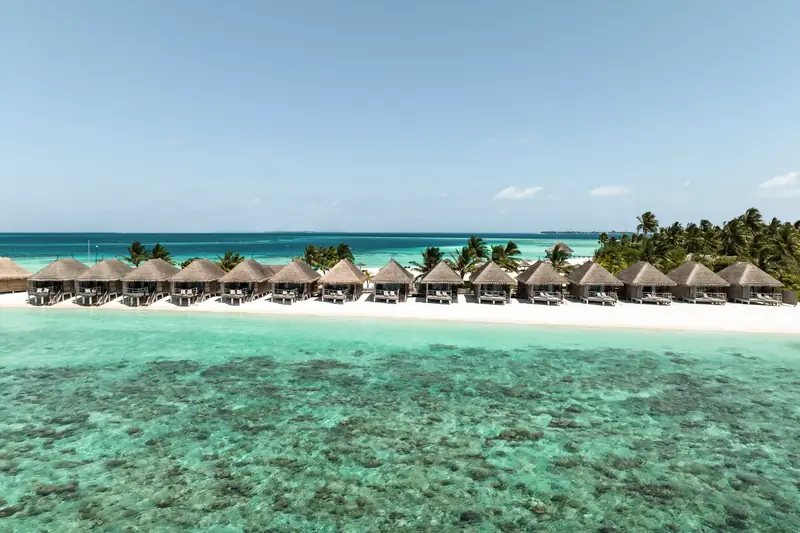 Constance Moofushi Resort — villa (photo 4 of 8)