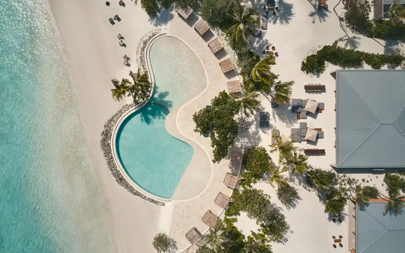 Patina Maldives, Fari Islands — pool (photo 5 of 8)