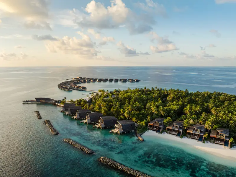 The St. Regis Vommuli Resort, Maldives — aerial view (photo 1 of 8)
