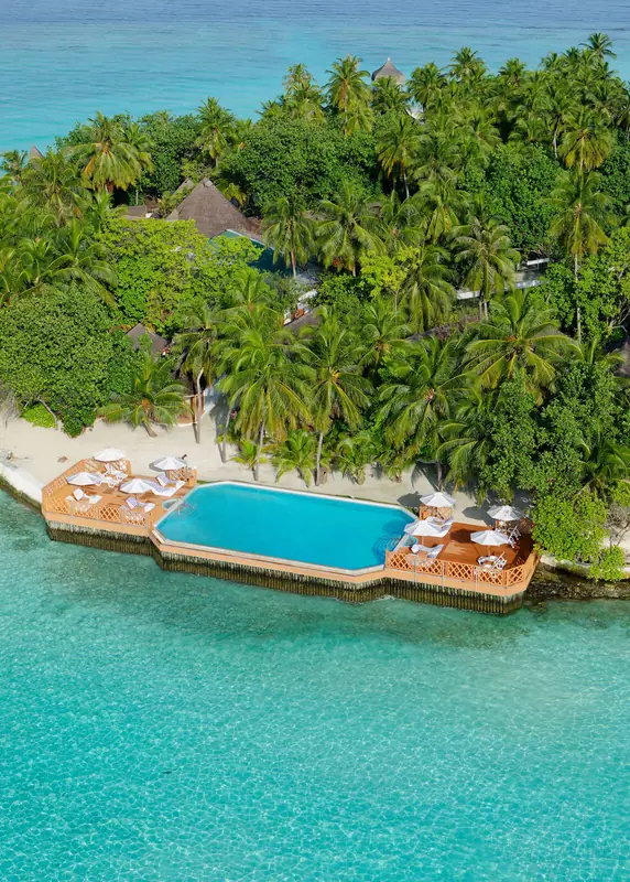 Thulhagiri Island Resort & Spa — overwater villas (photo 2 of 8)